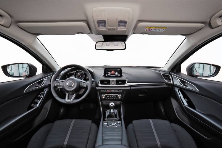 Mazda 3 BN facelift 2017 interiér