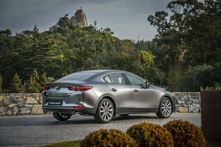 Mazda 3 BP 2021 sedán