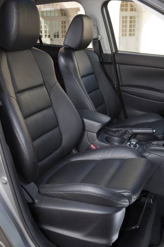 Mazda CX-5 KE 2012 front seats