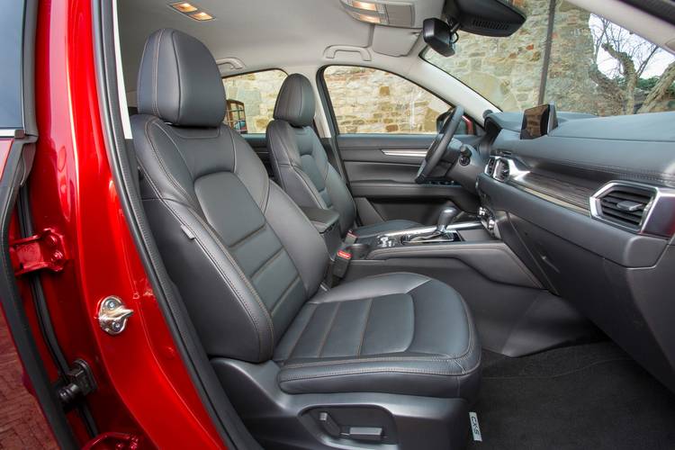 Mazda CX-5 KF 2018 asientos traseros