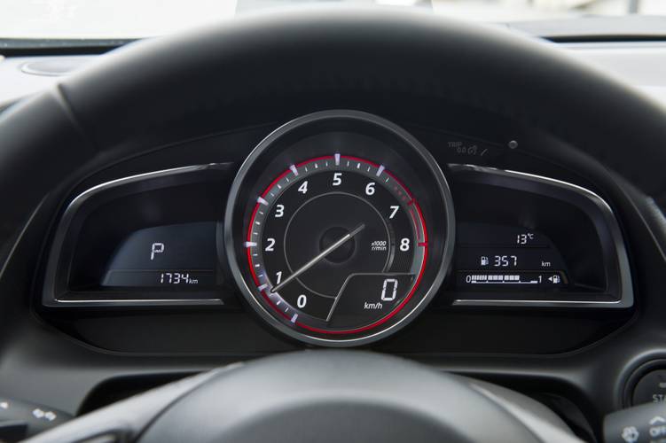 Mazda CX-3 DK 2016 interior