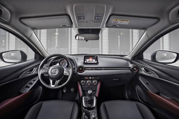 Interno di una Mazda CX-3 DK 2015