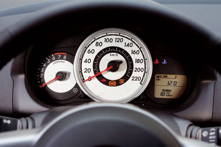 Mazda 2 DE 2009 interior