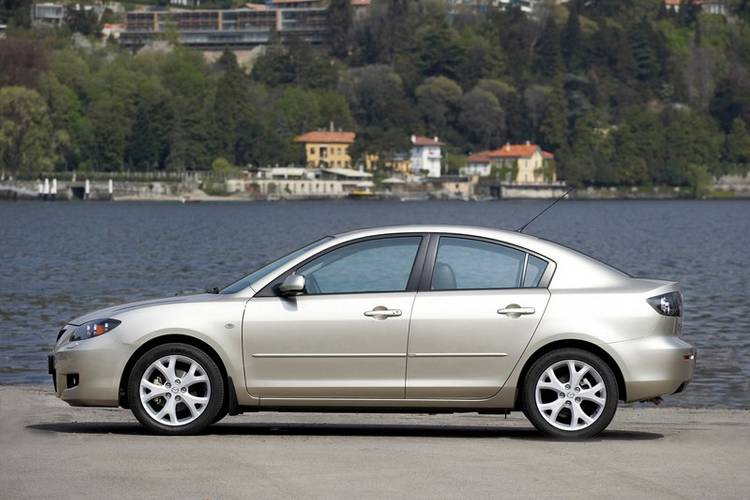 Mazda 3 BK facelift 2006 limousine