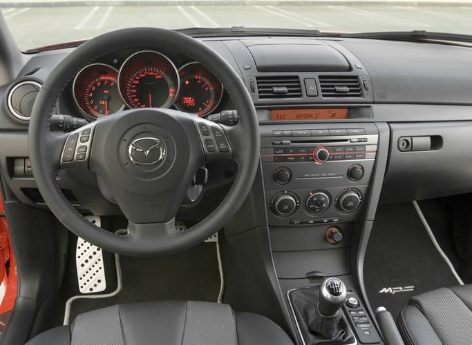 Interno di una Mazda 3 BK MPS facelift 2006