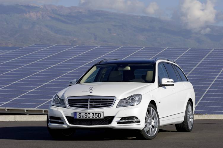 Mercedes-Benz C S204 facelift 2011 familiar