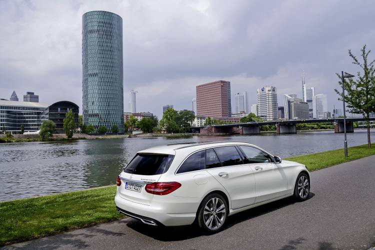 Mercedes-Benz C S205 2015 station wagon