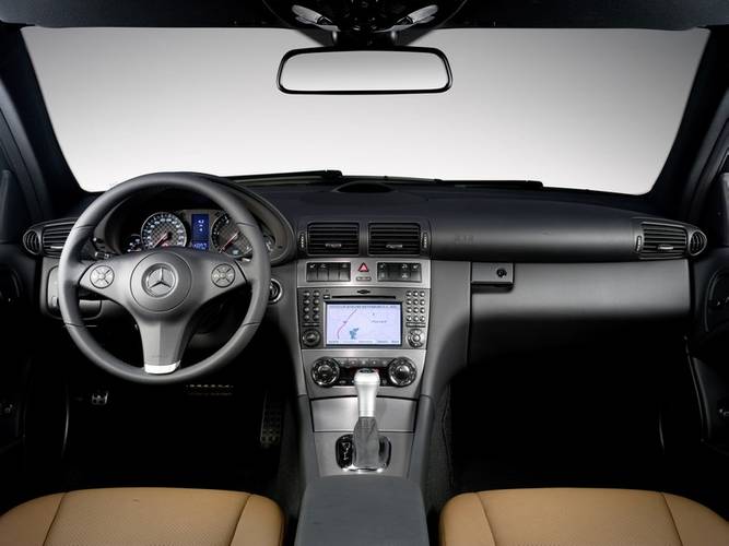 Interno di una Mercedes-Benz CLC 2009