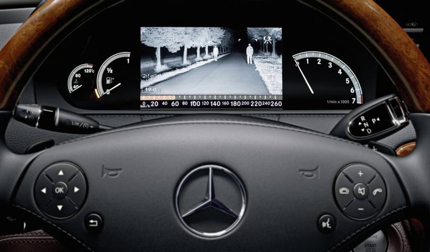 Interno di una Mercedes-Benz CL C216 facelift 2012