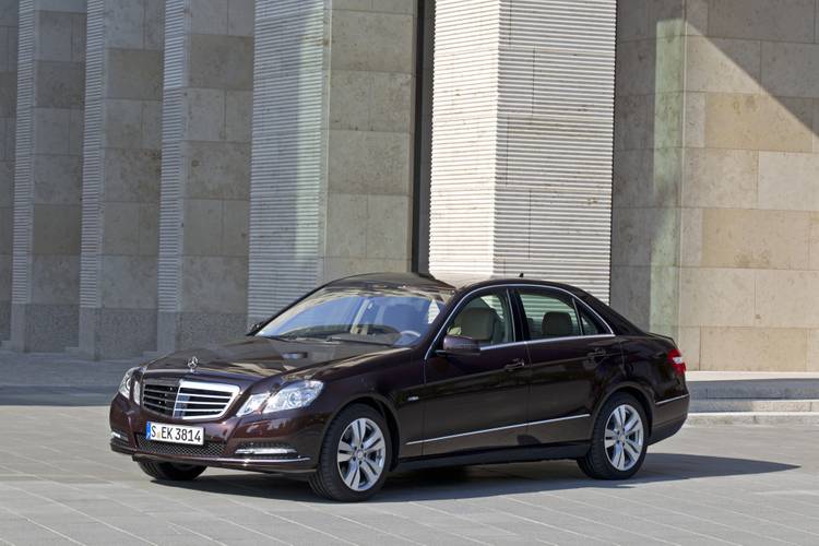 Mercedes-Benz E W212 2011 sedán