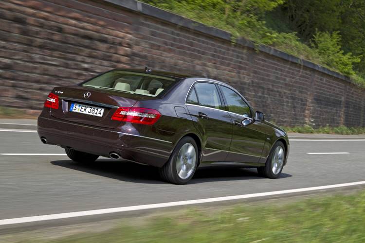 Mercedes-Benz E W212 2011 sedán