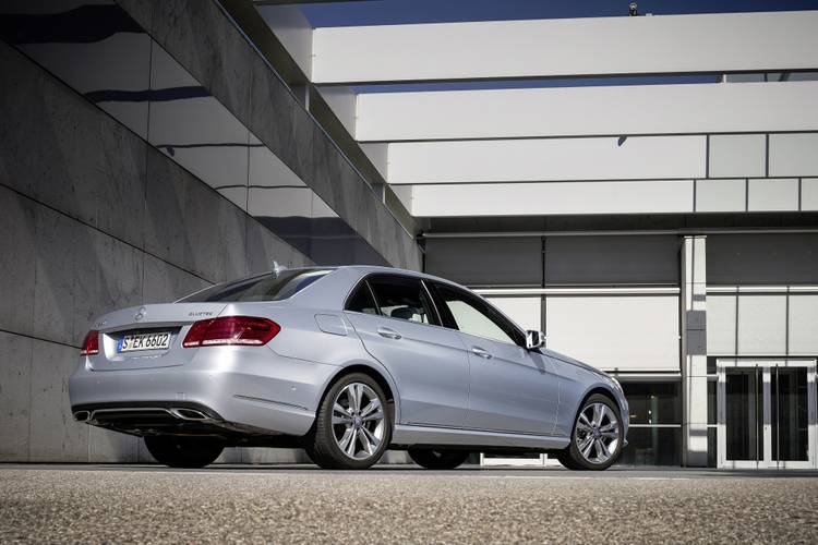 Mercedes-Benz E W212 facelift 2013 sedán