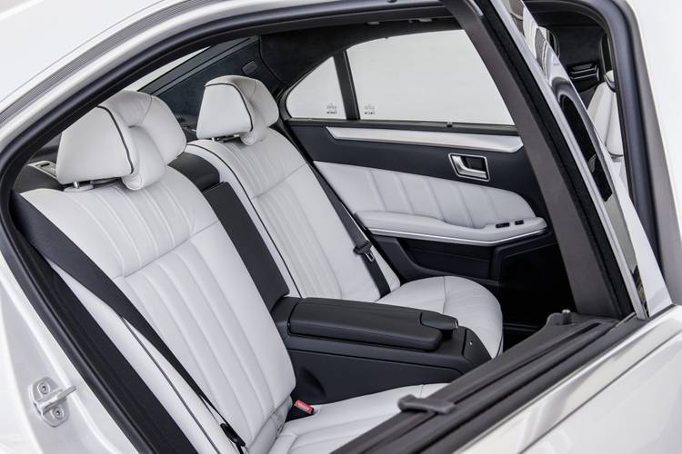 Mercedes-Benz E W212 facelift 2013 rear seats