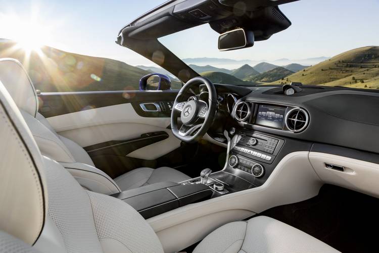 Mercedes-Benz SL R231 facelift 2017 interior