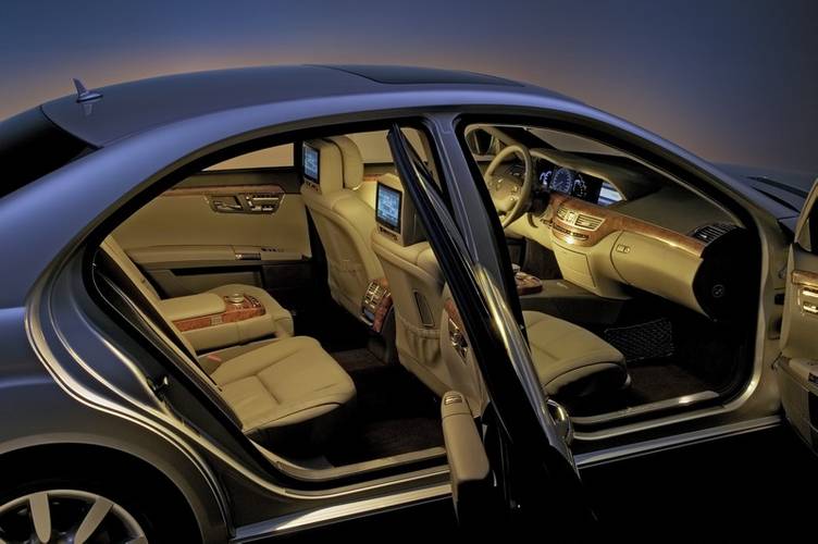 Mmercedes-Benz S W221 2007 interior