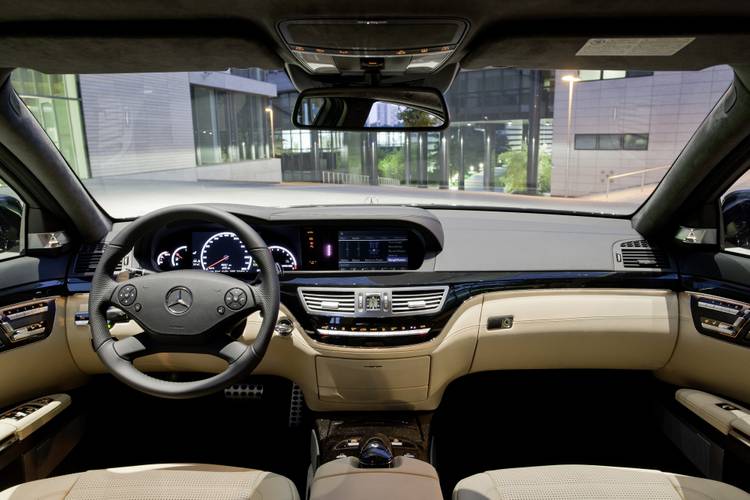 Mercedes-Benz S W221 facelift 2009 interiér