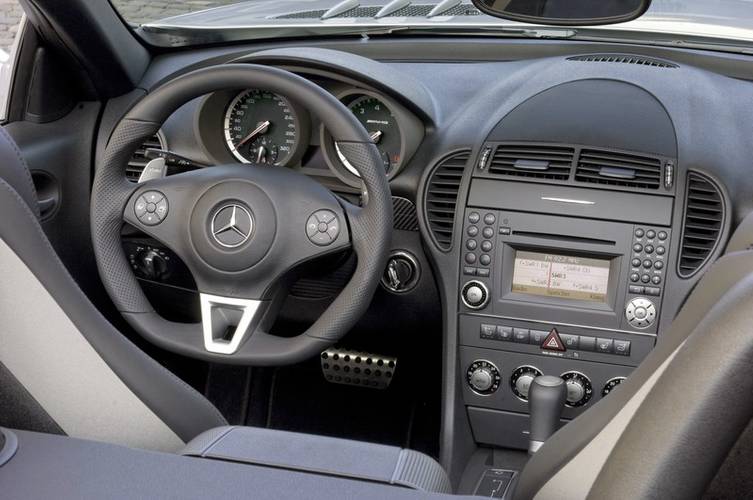 Mercedes-Benz SLK 55 AMG R171 facelift 2008 interiér