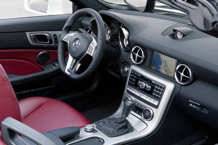 Mercedes-Benz SLK R172 2011 interior