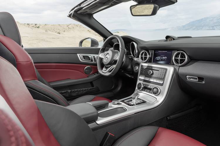 Mercedes-Benz SLC R172 facelift 2017 assentos dianteiros
