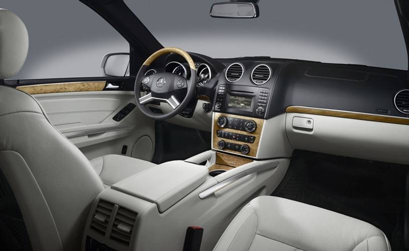 Interno di una Mercedes-Benz GL X164 facelift 2011