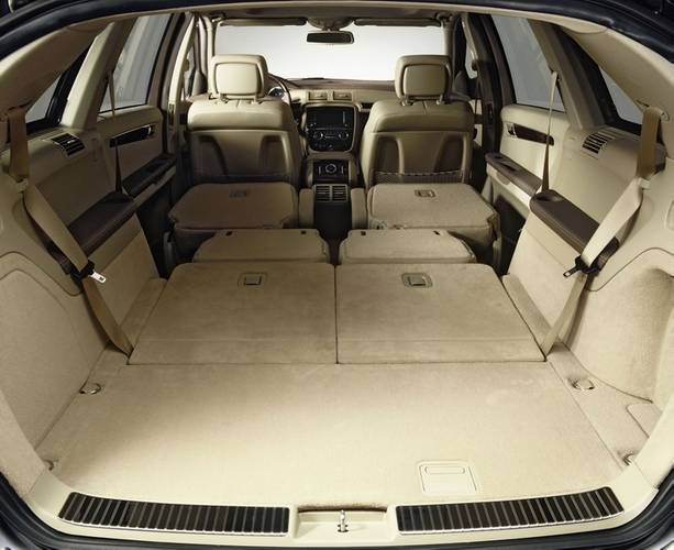 Mercedes-Benz R W251 2006 rear folding seats