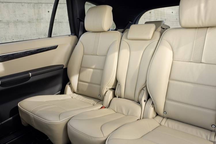 Mercedes-Benz R W251 facelift 2011 front seats