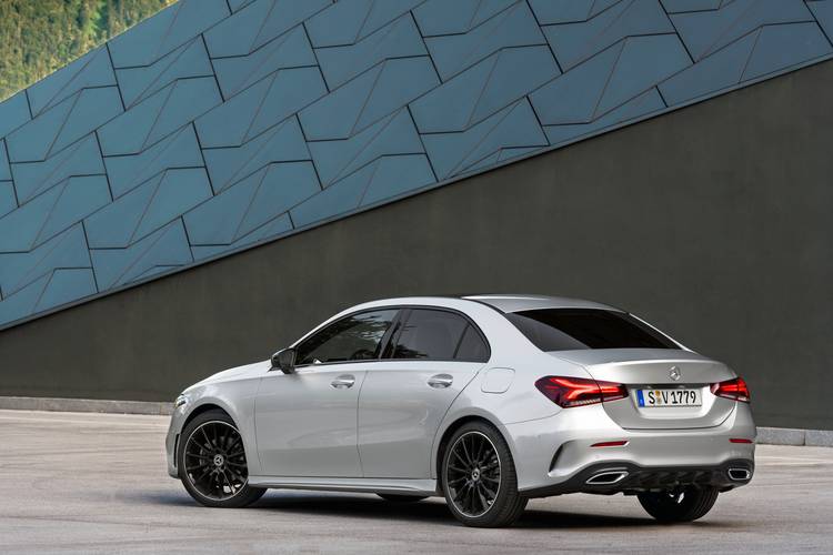 Mercedes Benz A V177 2018 sedán