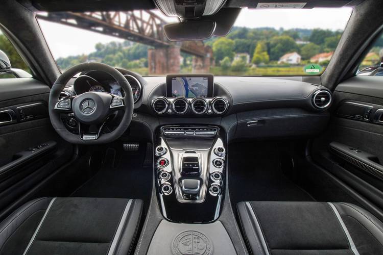 Mercedes Benz AMG-GT C190 2018 interior
