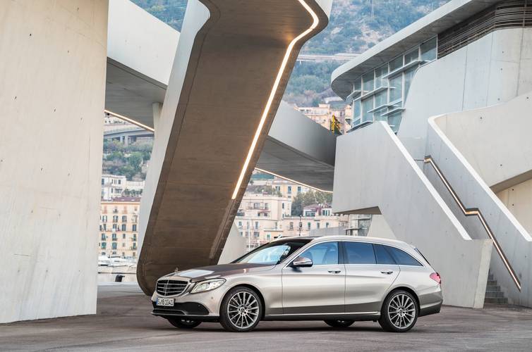 Mercedes-Benz C S205 facelift 2018 familiar