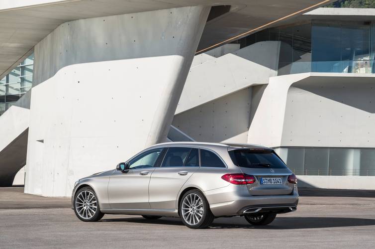 Mercedes-Benz C S205 facelift 2019 familiar