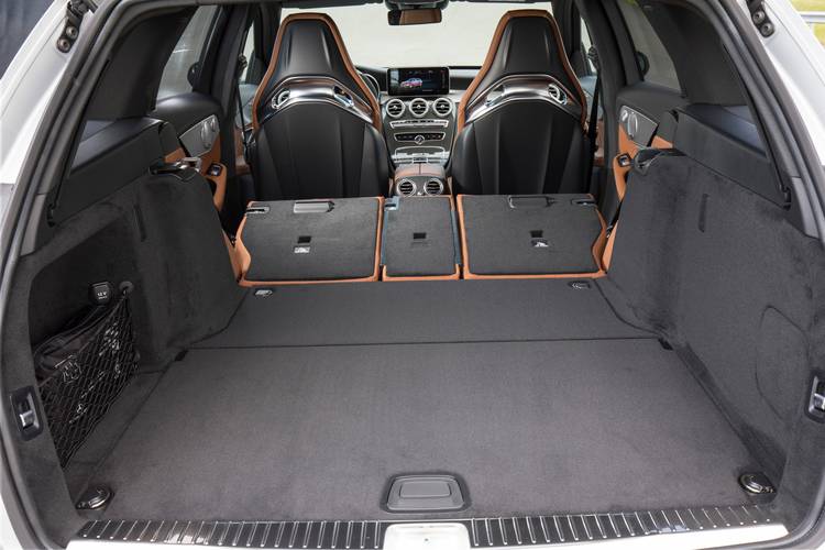 Mercedes-Benz C 63 AMG S205 facelift 2019 rear folding seats