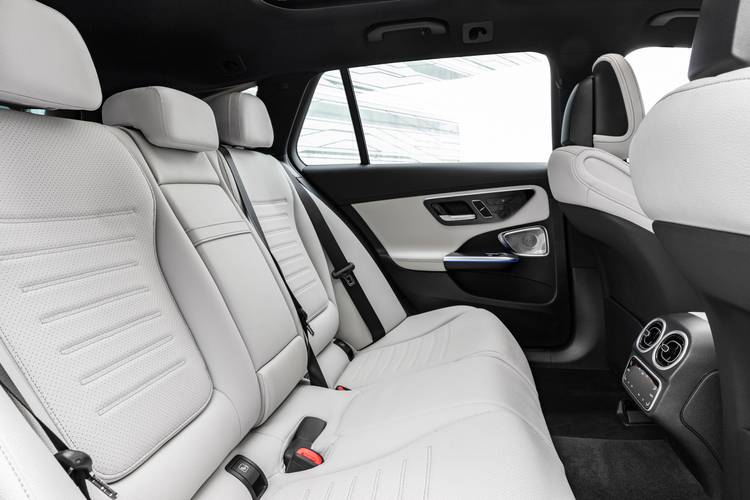 Banquette arrière de la Mercedes-Benz C S206 2021