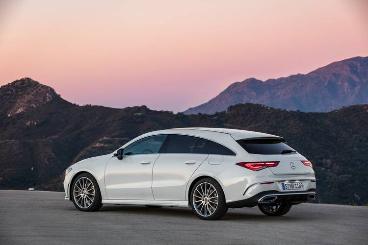 Mercedes-Benz CLA X118 Shooting Brake 2021 kombi