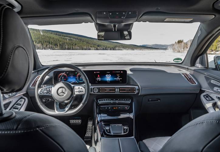 Interno di una Mercedes-Benz EQC N293 2019