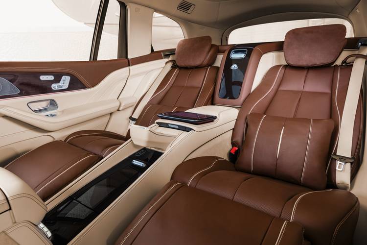 Maybach GLS 600 X167 2021 rear seats