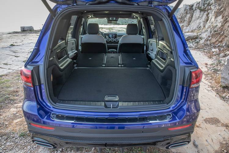 Mercedes-Benz GLB X247 2021 rear folding seats