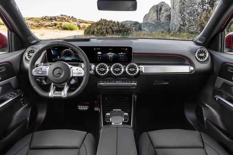 Mercedes-Benz GLB AMG 35 X247 2020 wnętrze