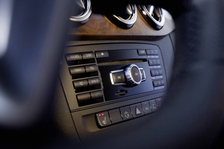 Mercedes-Benz-B W246 2013 interior