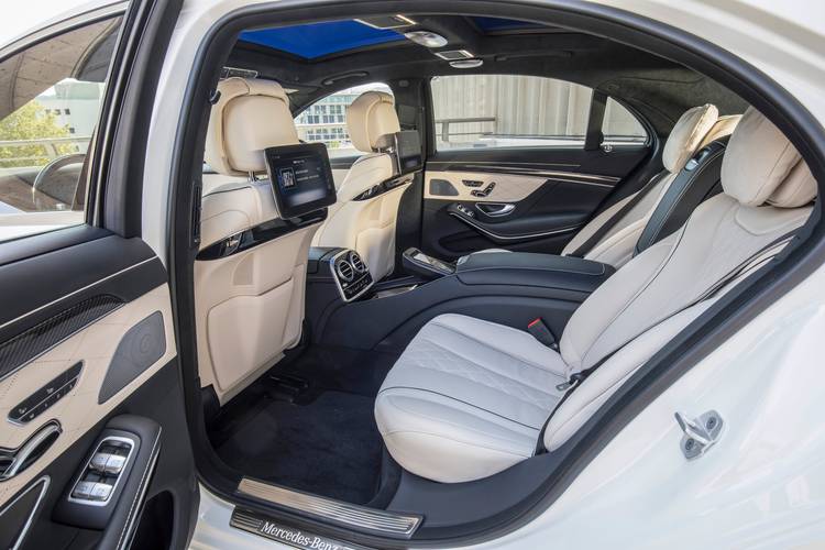 Banquette arrière de la Mercedes-Benz S V222 facelift 2018