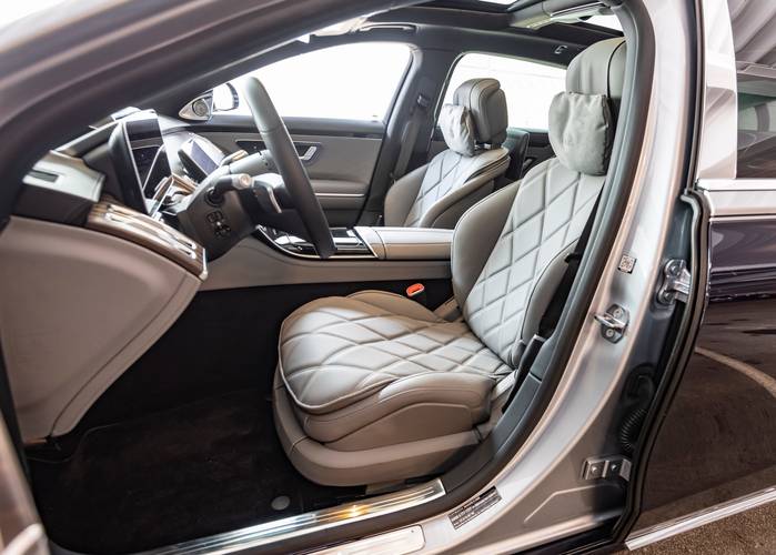 Mercedes-Maybach S W223 2021 front seats