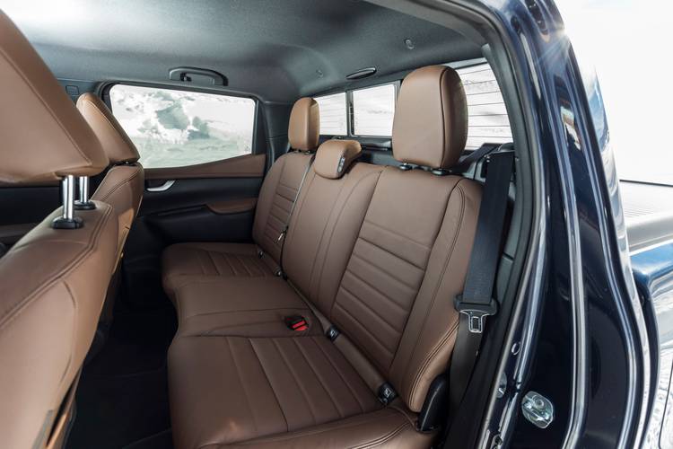 Mercedes-Benz X W470 2019 asientos traseros