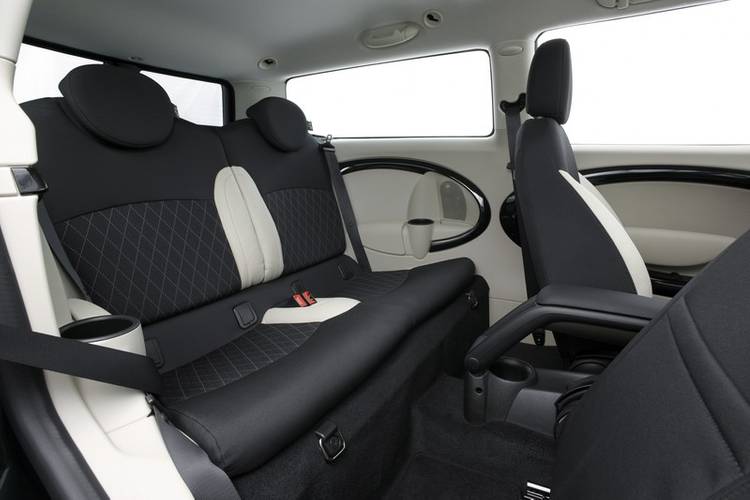MINI Cooper S Clubman 2010 facelift zadní sedadla
