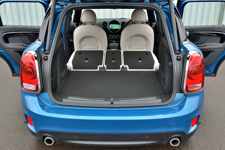 MINI Countryman F60 2016 rear folding seats