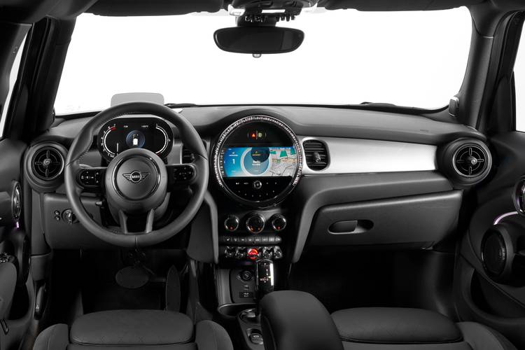 Mini Cooper F55 facelift 2021 interior