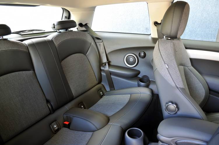 MINI Cooper F56 2014 rear seats