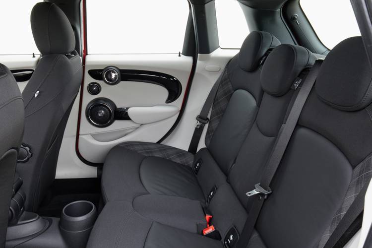 Banquette arrière de la MINI Cooper S F55 2014