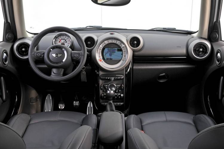 MINI Countryman R60 2010 interiér