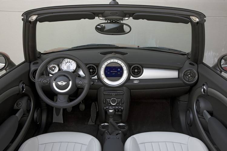 MINI Cooper convertible cabrio R57 facelift 2010 interiér