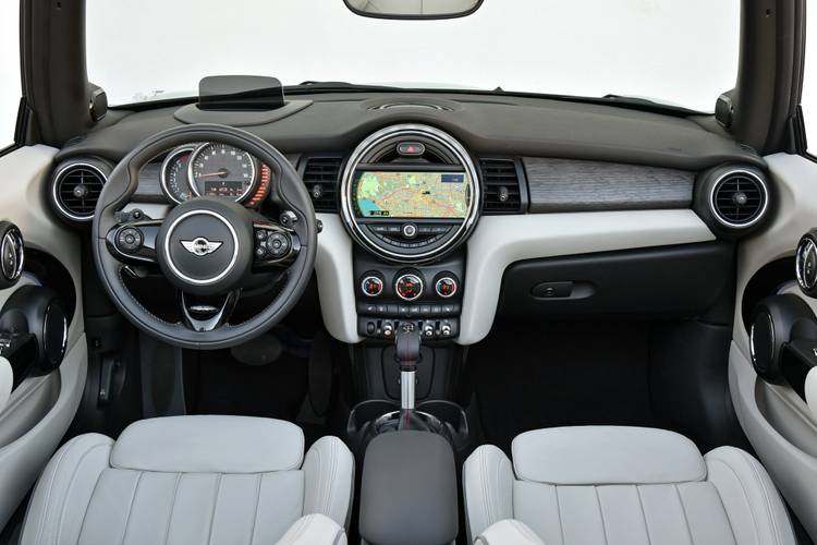 MINI Cooper F57 2016 cabrio intérieur