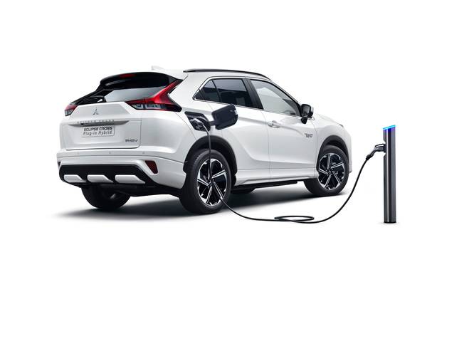 Mitsubishi Eclipse Cross GK facelift 2021 charging